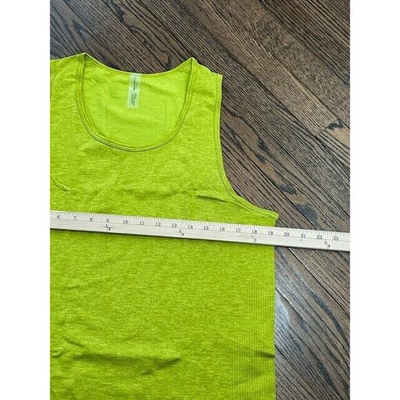 Outdoor Voices Pique Tank Top Seamless Sleeveless Lightweight Apple Green L NEW - Picture 3 of 9